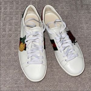 Gucci sneakers PRICE NEGOTIABLE